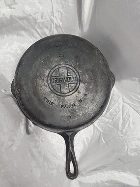 Griswold No 9 Cast Iron Skillet Erie PA USA Large Block Logo 11"